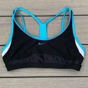 Nike Women’s Fit Dry Sports Bra, size Med